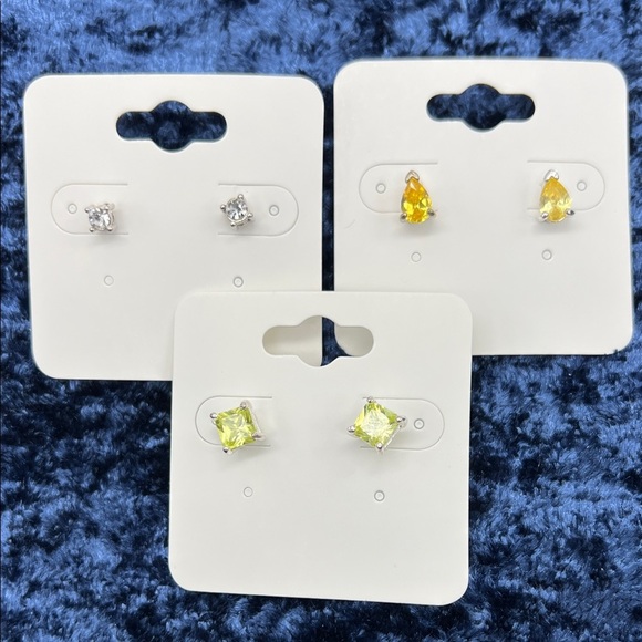 Avon Jewelry - 3-Pair of VINTAGE Avon CZ stud earrings, clear, peridot, citrine look